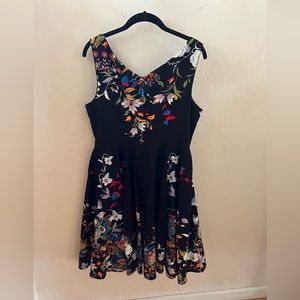 Eva Rose, Floral on black, Large